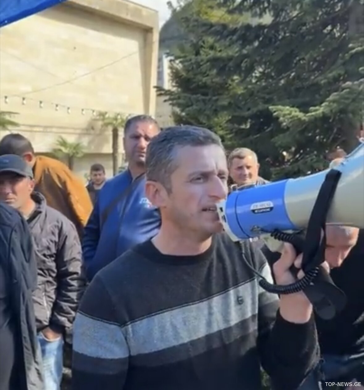 ჭიათურელი მაღაროელები სააღდგომოდ ერთი თვის ხელფასს მიიღებენ