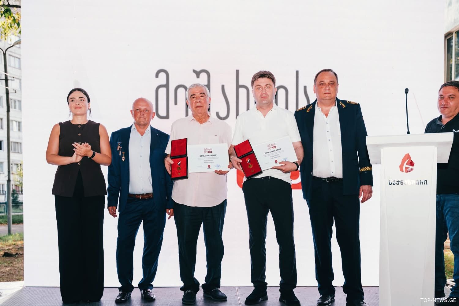 ტყიბულის მერს “საპატიო მეშახტის” მედალი გადაეცა