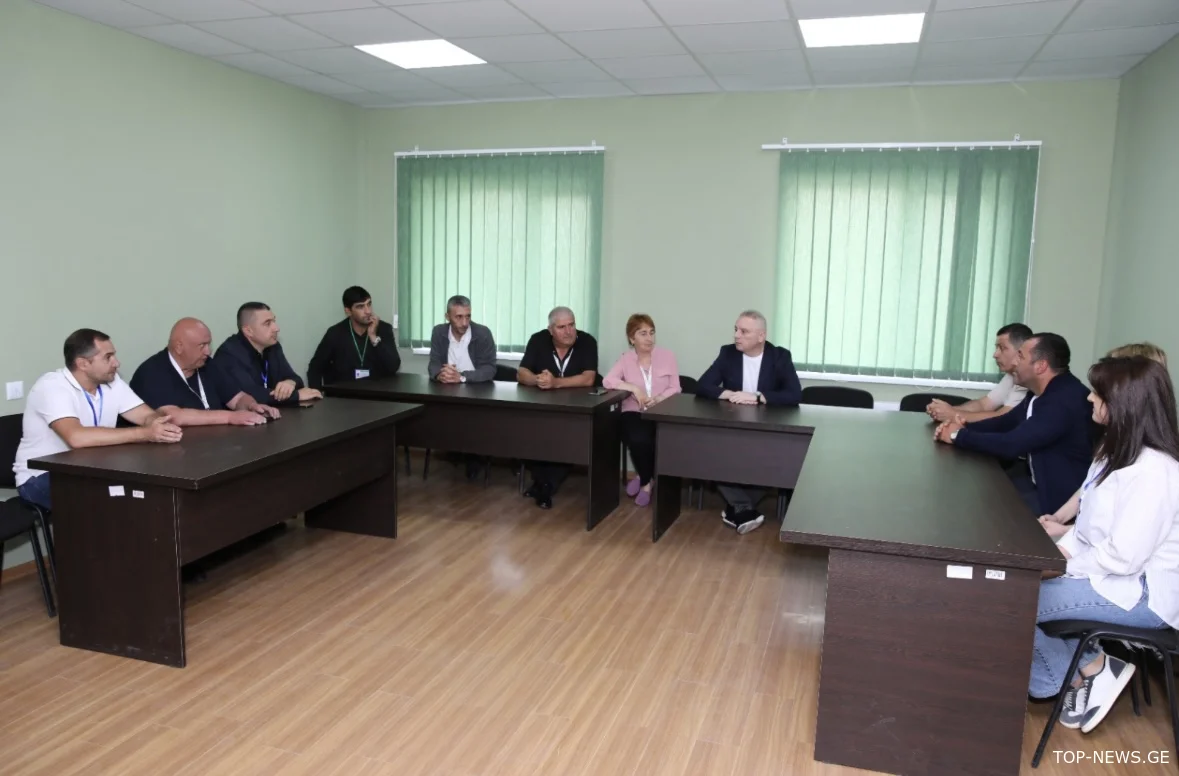 ცესკოს თავმჯდომარის მოადგილის შეხვედრა ახალქალაქის საოლქო საარჩევნო კომისიაში