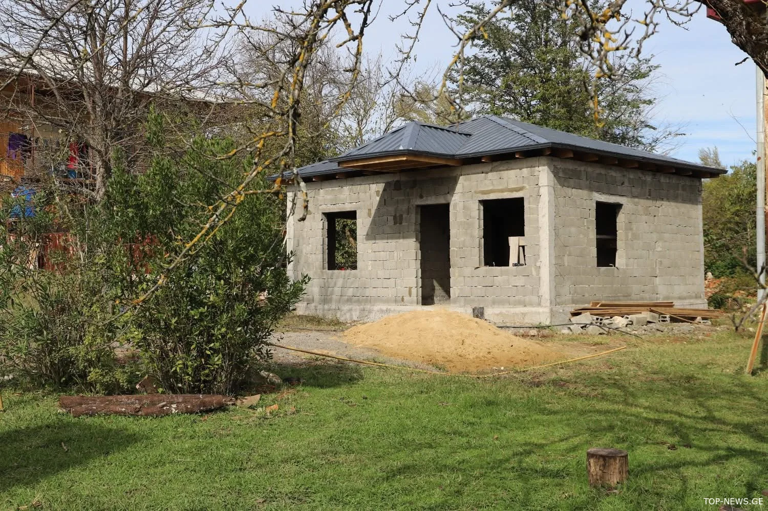 თერჯოლაში 9 უსახლკარო ოჯახისთვის ახალი სახლები შენდება