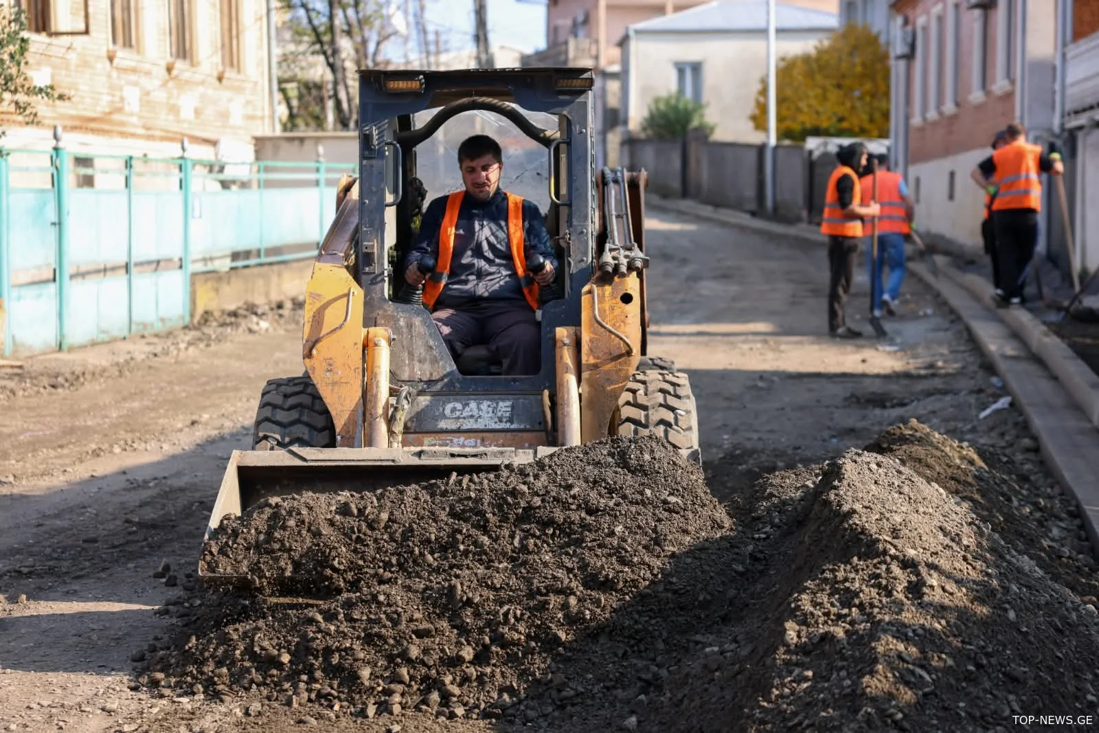 ქუთაისის სხვადასხვა ქუჩაზე მიმდინარე სამუშაოები ხელისუფლების წარმომადგენლებმა დაათვალიერეს