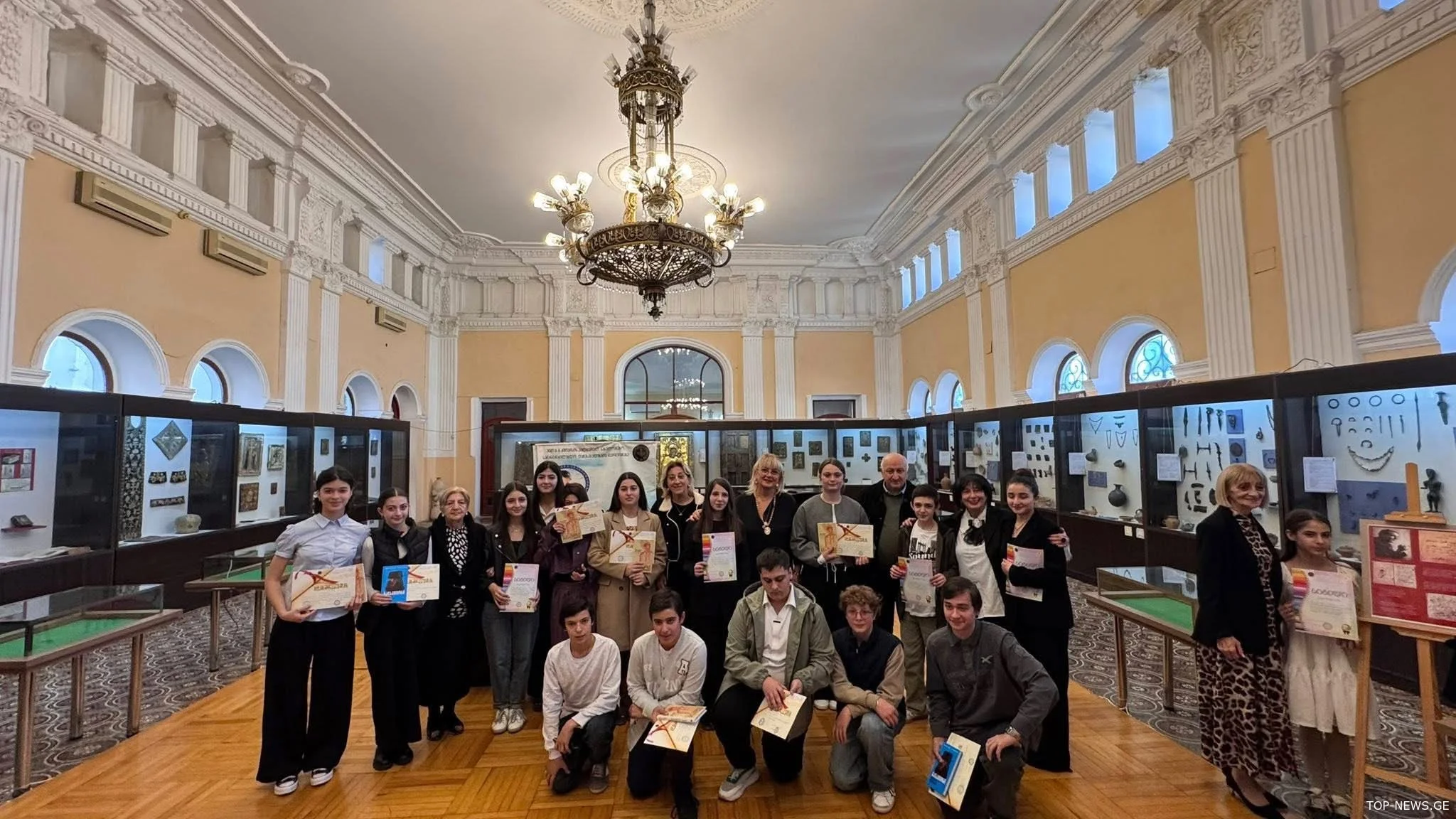 „ვკითხულობთ გალაკტიონს“ -ქუთაისში კონკურსში გამარჯვებულები დააჯილდოვეს