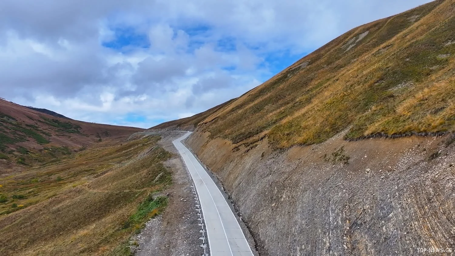 “განახლებული გზა მნიშვნელოვანი სტიმულია როგორც ადგილობრივი მოსახლეობისთვის, ისე ტურისტებისთვის. ის ზრდის მთიანი რეგიონების ეკონომიკურ, ტურისტულ და საკურორტო პოტენციალს”