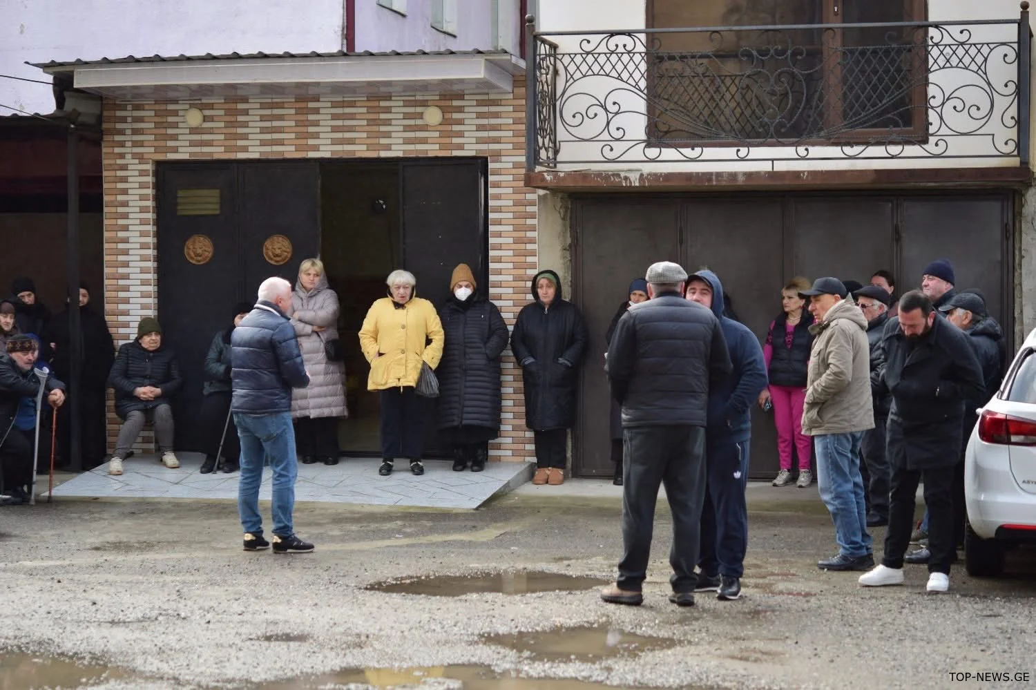 ხონში, ფასადების რეაბილიტაციაზე პასუხისმგებელ კომპანიას ხელშეკრულება შეუწყვიტეს