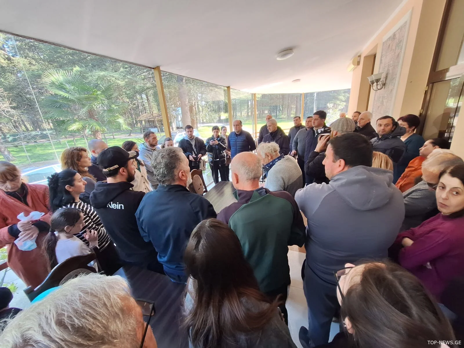 სოფელ კურსებში სტიქიით დაზარალებულებს ხელისუფლების წარმომადგენლები შეხვდნენ