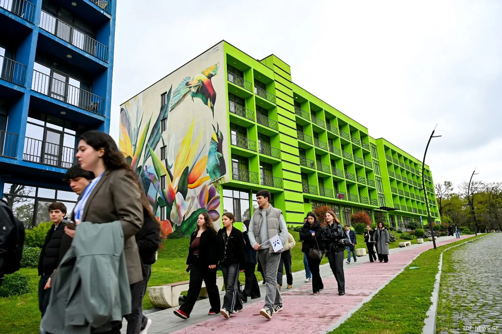 KIU წელს პირველად მიიღებს სტუდენტებს ორ ახალ ინგლისურენოვან საბაკალავრო პროგრამაზე- ფიზიკასა და არქიტექტურაზე