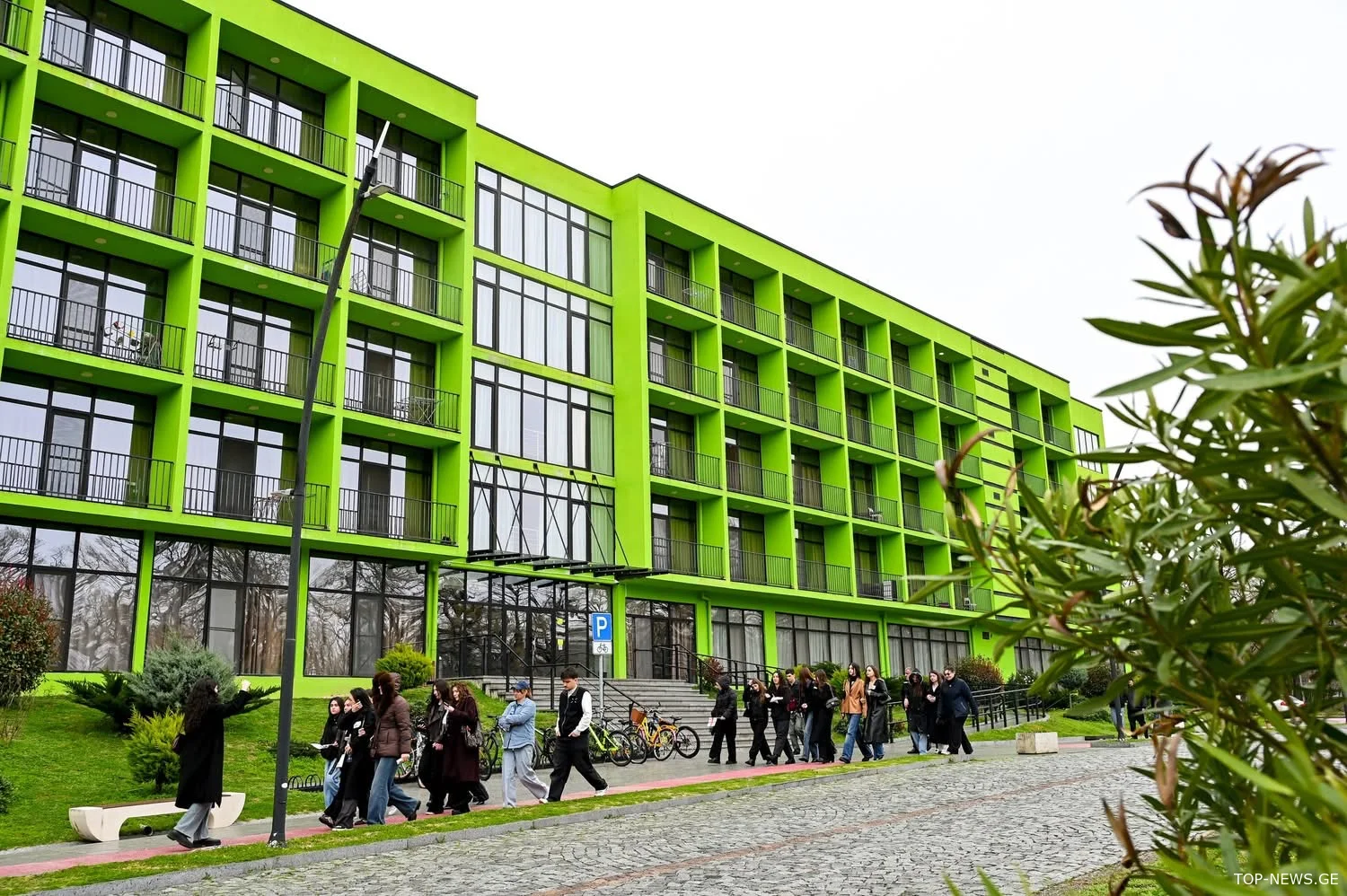 ქუთაისის საერთაშორისო უნივერსიტეტში ღია კარის დღეები დაიწყო