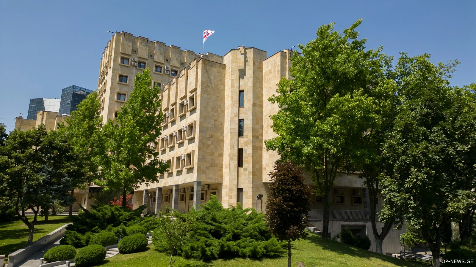 ორი პირის განზრახ მკვლელობაში ბრალდებული ქუთაისის საქალაქო სასამართლომ დამნაშავედ ცნო