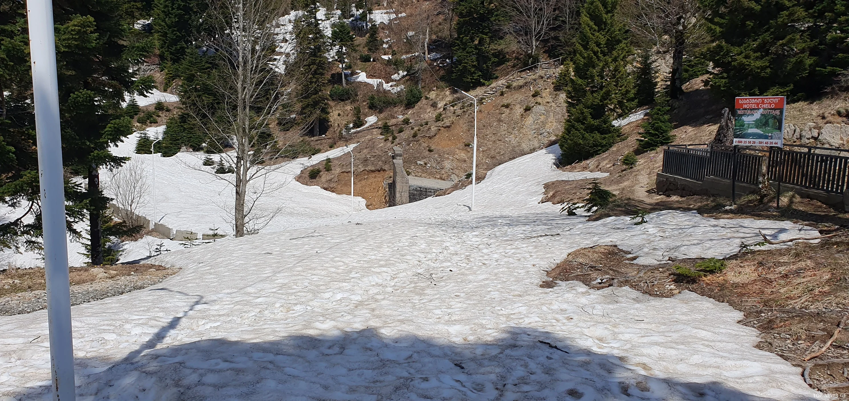 "ცხრაჯვარამდე მისასვლელი საავტომობილო გზის ბოლო ერთ კილომეტრიან მონაკვეთზე ავტომობილით გადაადგილება შეუძლებელია"