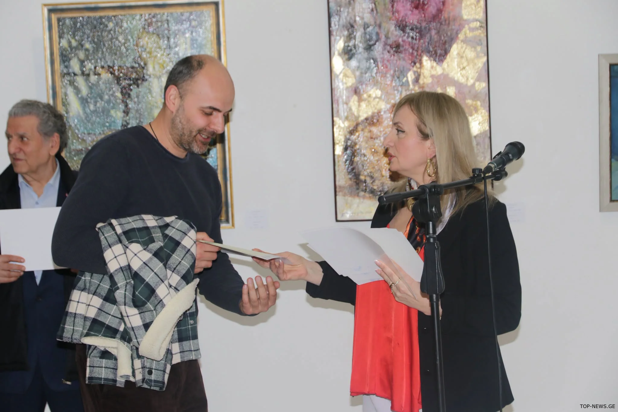 ქუთაისში გამოფენა-"მამები და შვილები-თაობათა დიალოგი" გაიხსნა