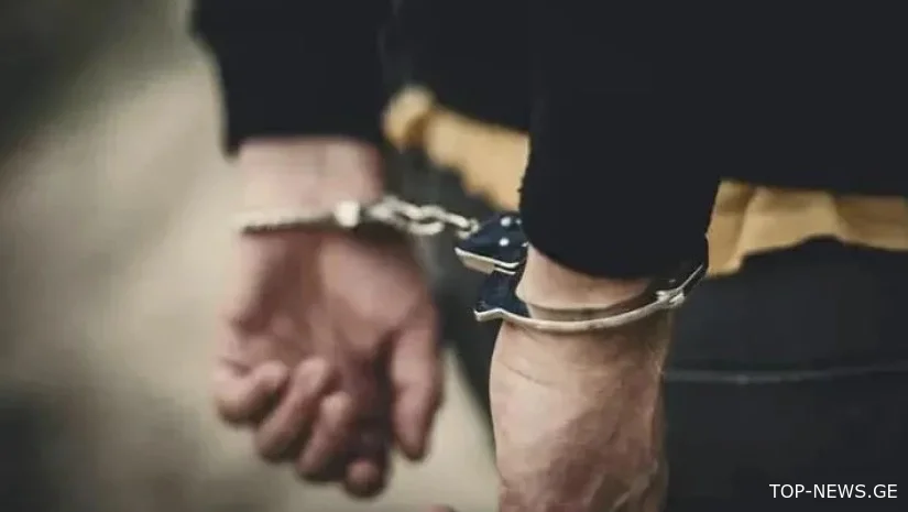 ქუთაისში დააკავეს პირი, რომელიც იარაღის მუქარით ნაცნობს ფულს და ოქროს სთხოვდა