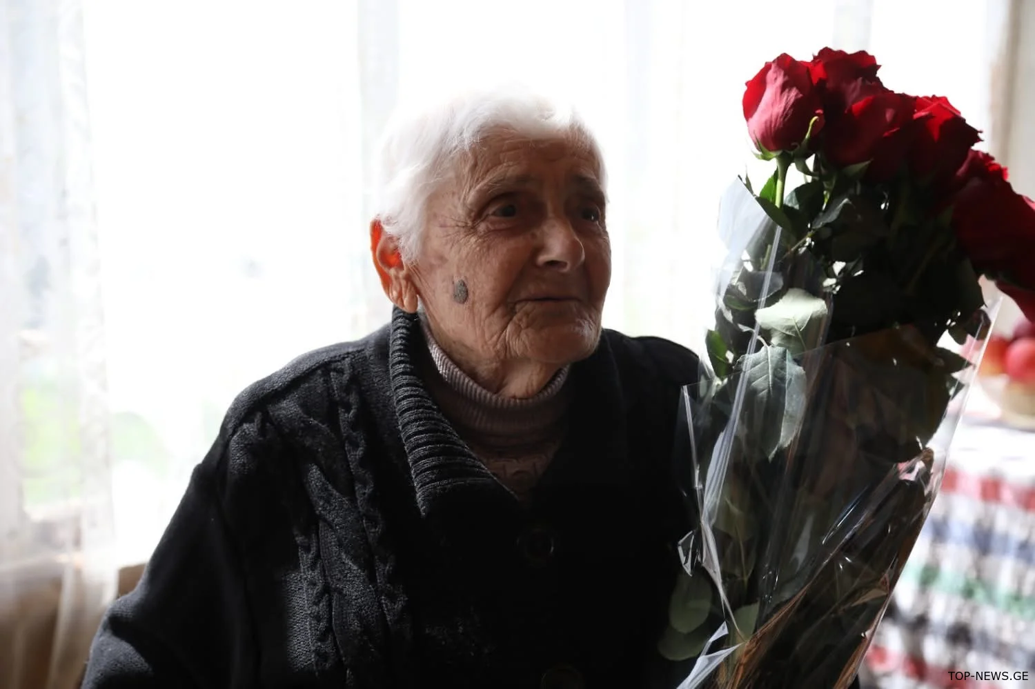 წყალტუბოს სოფელ რიონში მცხოვრები თამარ ტურაბელიძე 100 წლის გახდა