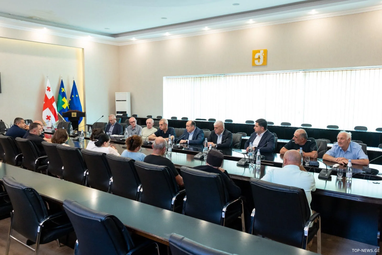 რას უპირებს ხელისუფლება ტყიბულის სოფელ კურსების მოსახლეობას?