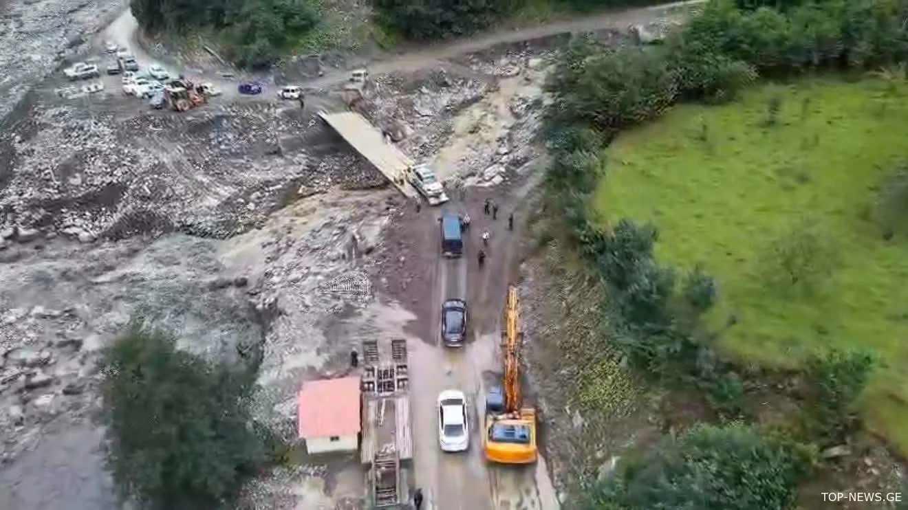 ლენტეხის გზაზე, მეწყერისგან დაზიანებულ მონაკვეთზე, მოძრაობა აღდგა