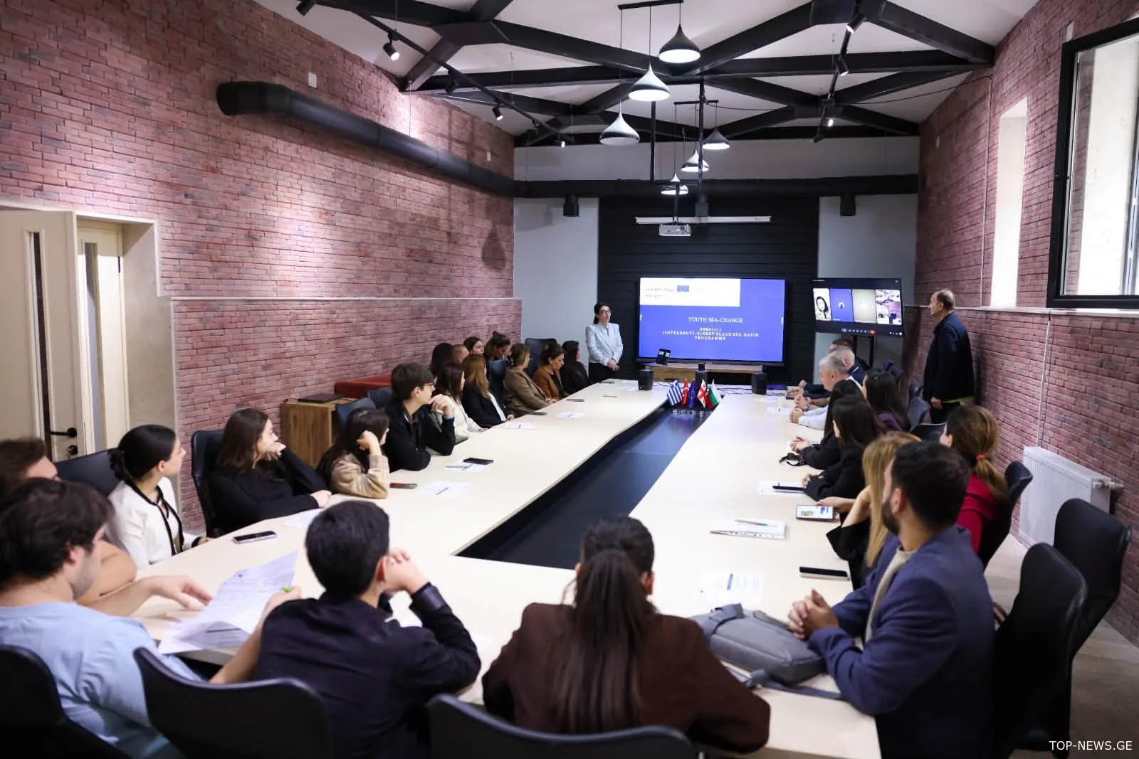 ქუთაისის მერიის ორგანიზებით, ახალგაზრდებისთვის და ახალგაზრდულ საკითხებზე ორიენტირებული ორგანიზაციების წარმომადგენლებისთვის ტრენინგები დაიწყო